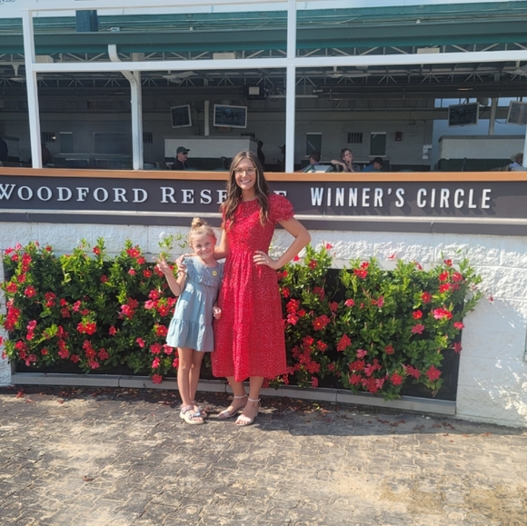 Chrissy - Picture 1 of 6